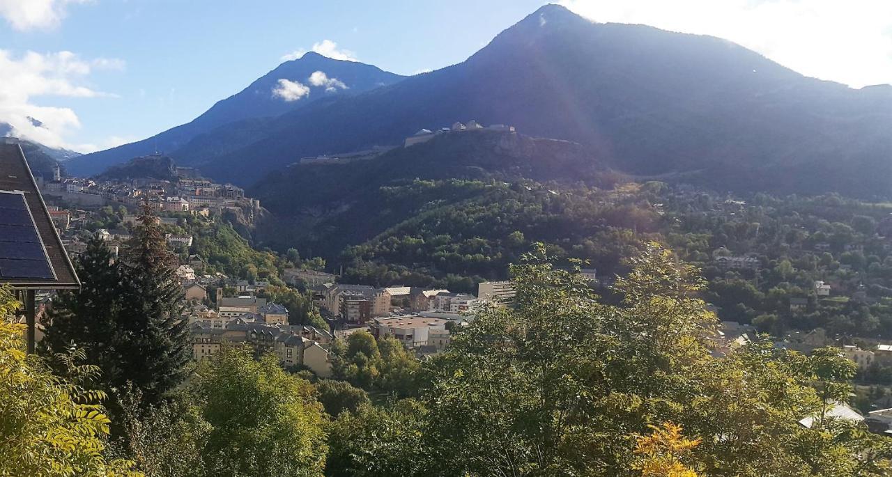 Studio Sympa Avec Terrasse , Maxi 4 Pers.Briancon Exterior photo