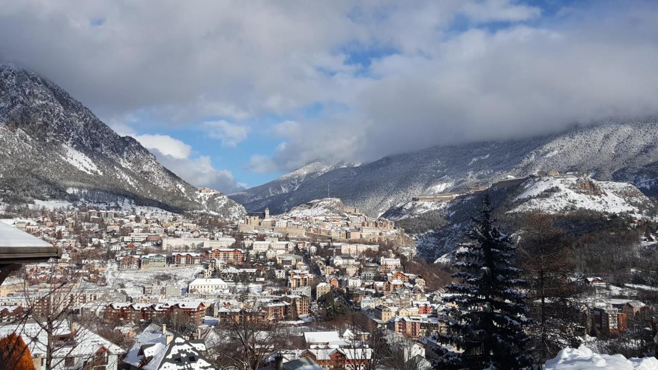 Studio Sympa Avec Terrasse , Maxi 4 Pers.Briancon Exterior photo